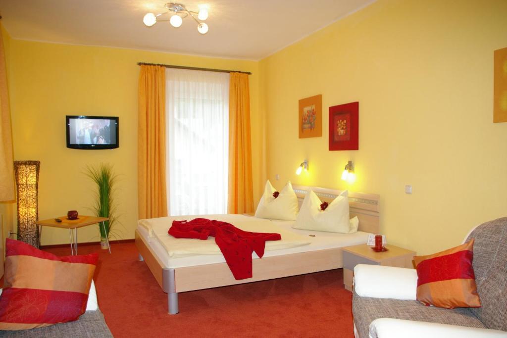 Hotel Heissinger Bad Berneck im Fichtelgebirge Phòng bức ảnh